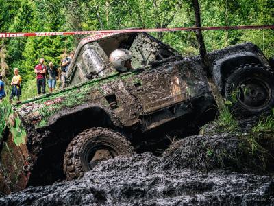 Klaperjaht: Európa legbrutálisabb off road-viadala – Videók!