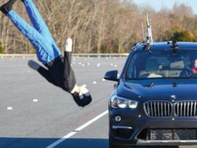 Elbukott a BMW X1 a hivatalos gyalogos teszten