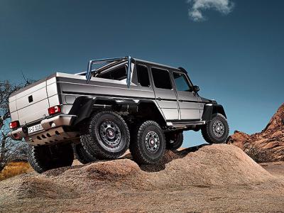 Játszadozik az óriás: extrém terepen a Mercedes G 63 AMG 6x6 – Videók!