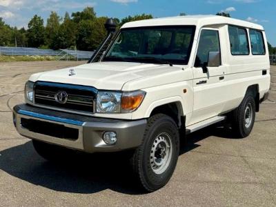 Toyota Land Cruiser GRJ78 V6 LX a Sandlandertől: az utolsó darab egy vérbeli terepjáróból, a legjobb ár-érték arányban